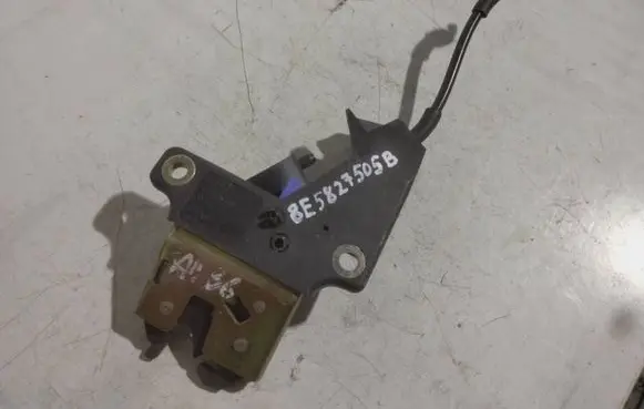 Audi A4 S4 B6 8E 8H Tailgate/trunk/boot lock/catch/latch 8E5827505B