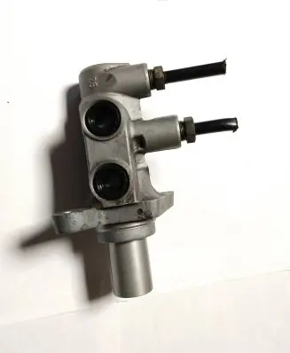 Ford Mondeo MK IV Master brake cylinder XW1538 AISI7MG