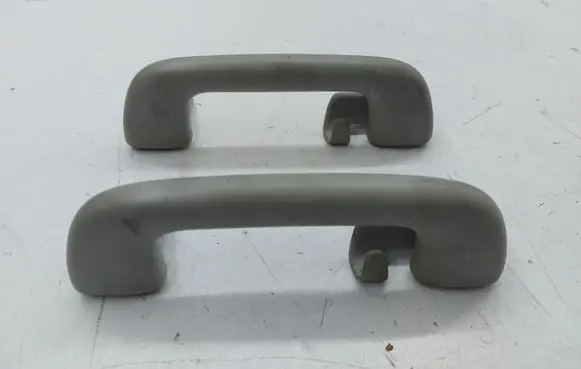 Toyota Avensis T250 A set of handles for the ceiling 
