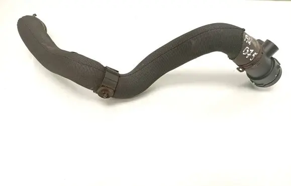Engine coolant pipe/hose