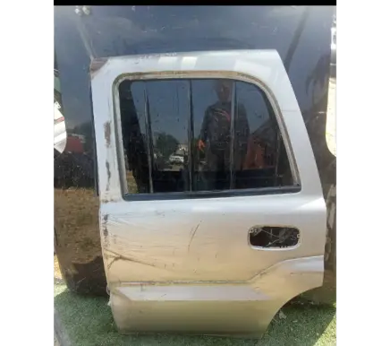 Cadillac Escalade Rear door
