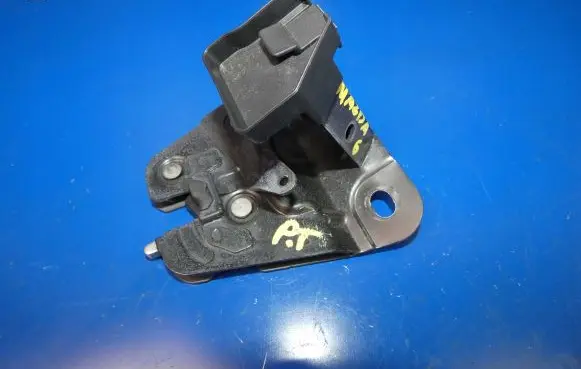 Mazda 6 Seat back rest lock catch 