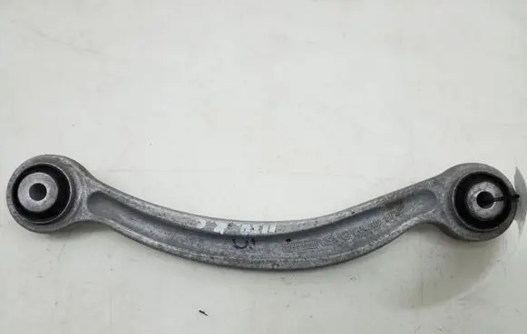 Rear control arm