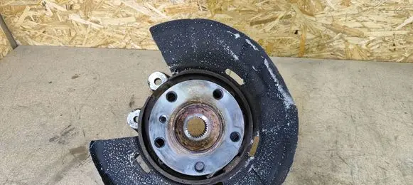 BMW 7 F01 F02 F03 F04 Rear wheel hub 6797447
