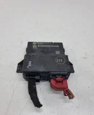 Audi A5 Sportback 8TA Gateway control module 8R0907468N