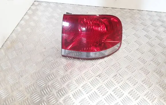Volkswagen Touareg I Rear/tail lights 28258002