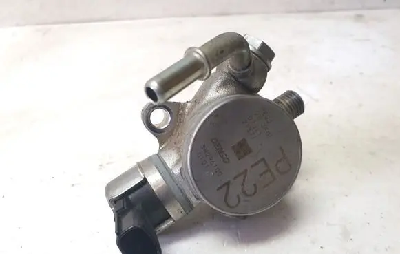 Mazda CX-5 Fuel injection high pressure pump PE22203F0