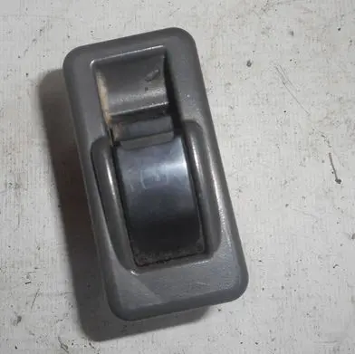 Mitsubishi Pajero Electric window control switch MB781916
