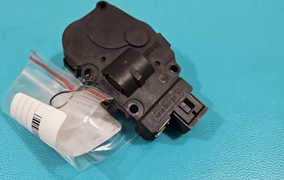 Jaguar XF X260 A/C air flow flap actuator/motor MF-113930-1380 IMPRK1357531