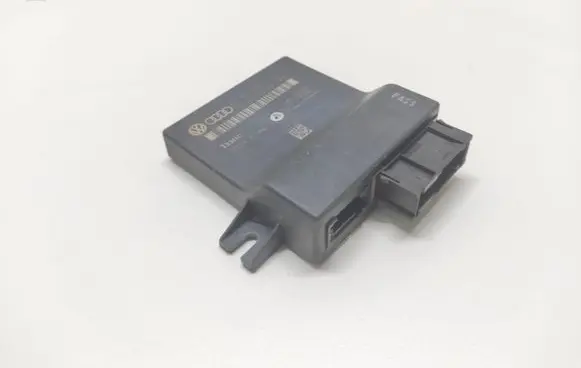 Audi A6 S6 C6 4F Gateway control module 4F0907468 4L0910468
