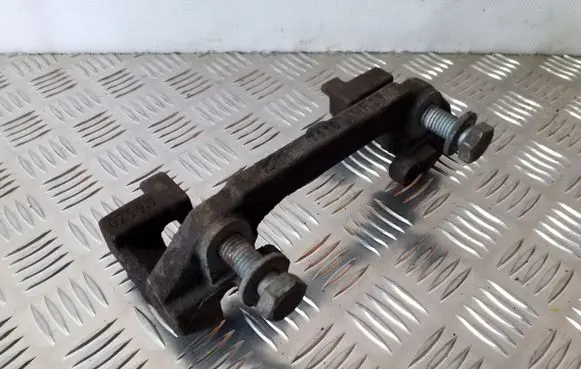 Chrysler Voyager Front brake pad spring 
