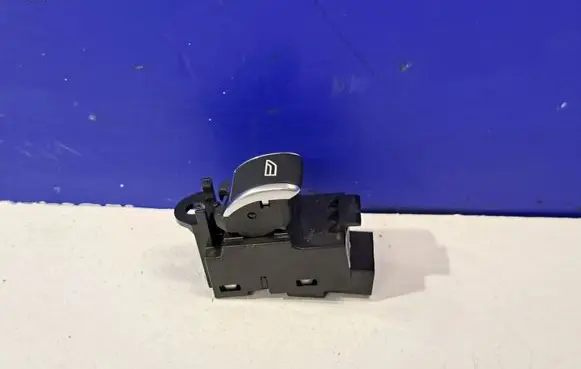 Volvo S60 Electric window control switch 31365574