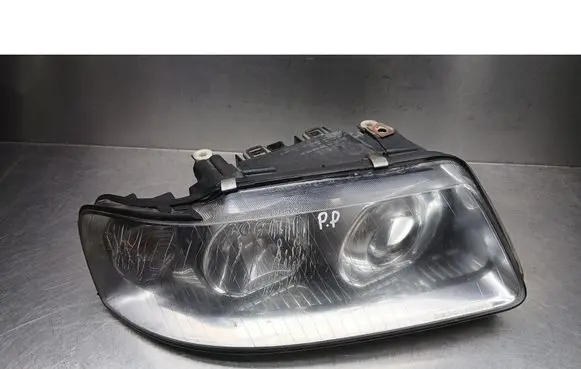 Audi A3 S3 8L Front reflector 4411160R