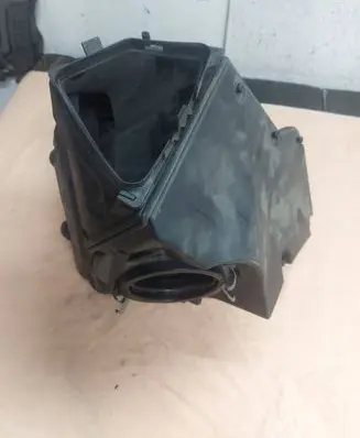 Audi A4 S4 B8 8K Air filter box 8K0133835B