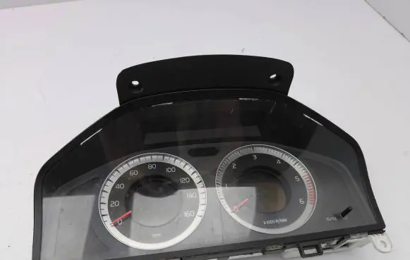 Volvo V70 Speedometer (instrument cluster) 31270854AA 69199930U