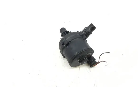 BMW 3 G20 G21 Electric auxiliary coolant/water pump 8840614