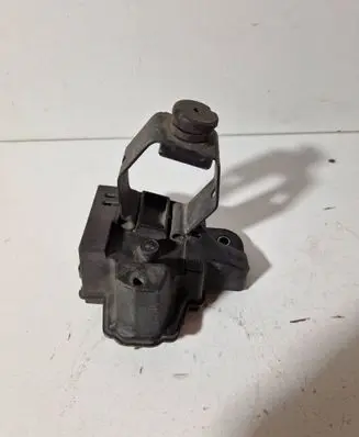 Headlight/headlamp mounting bracket