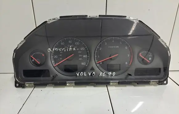 Volvo XC70 Speedometer (instrument cluster) 9499670 9459821 160900958