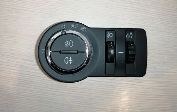 Buick Encore I Light switch 96989562