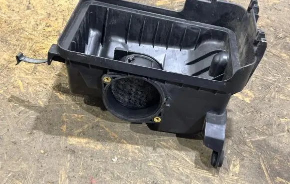 Citroen C-Crosser Air filter box 1500A164