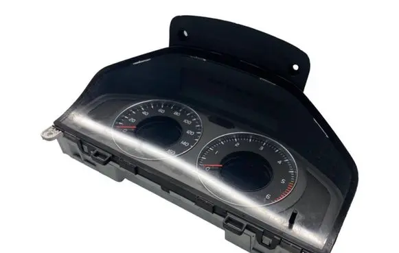 Volvo V70 Speedometer (instrument cluster) 36000416 69199680U 31254540AA