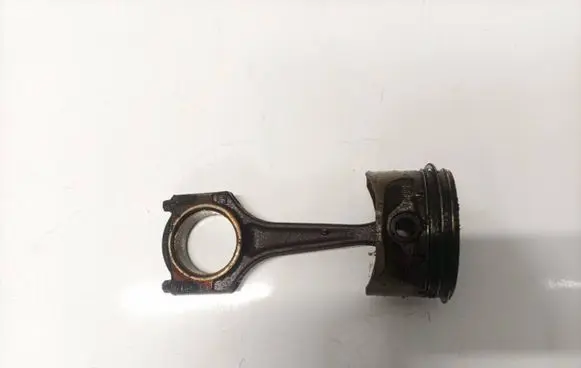 Opel Meriva A Piston with connecting rod