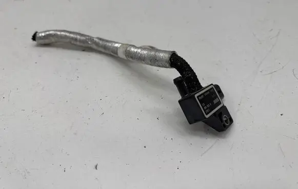 BMW 2 F22 F23 Exhaust gas pressure sensor 8570686