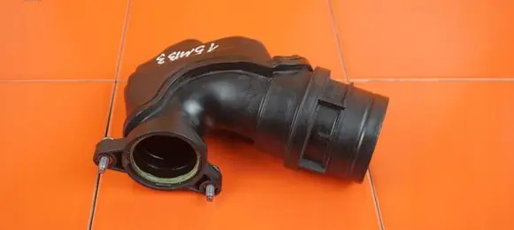 Volkswagen Golf VII Intercooler hose/pipe 04E129656E CXS