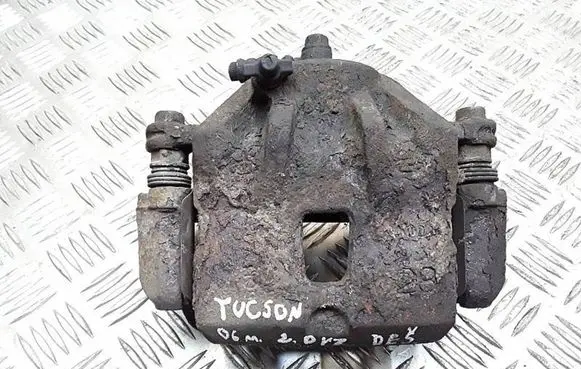Hyundai Tucson JM Front brake caliper