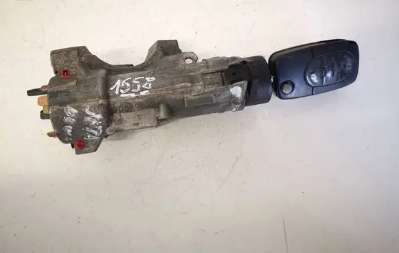 Volkswagen Polo Ignition lock 4B0905851C