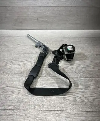 BMW 5 E60 E61 Front seatbelt 601629600D