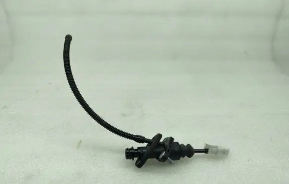 Opel Combo C Clutch master cylinder 9126216