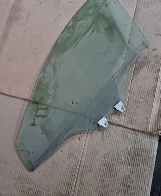 Mazda 6 Front door window glass four-door 43R00014 A000751