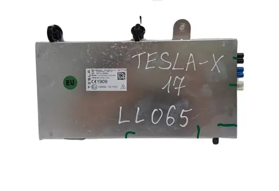 Tesla Model X Comfort/convenience module 107254100C