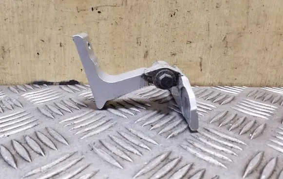 Volvo S60 Rear door lower hinge 31218519