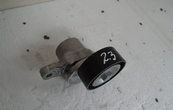 Peugeot 2008 I Generator/alternator belt tensioner 9803757480