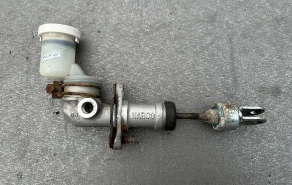 Mitsubishi Pajero Clutch master cylinder MR151616