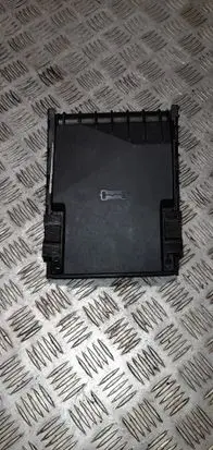 Volkswagen PASSAT B6 Fuse box cover 1K0937132F