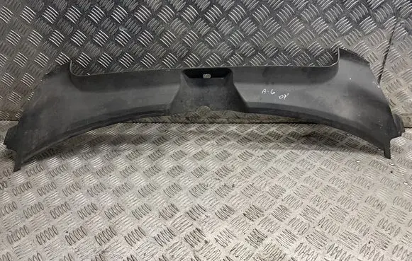 Radiator trim