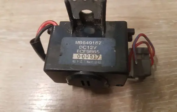 Mitsubishi Pajero Horn buzzer relay MB649187 ECE9865