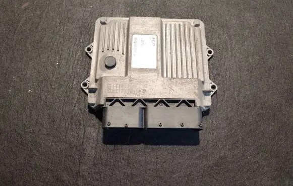 Fiat Punto (188) Engine control unit/module 55195817 7160005300 4R6NRH5F