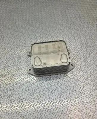 Engine oil radiator