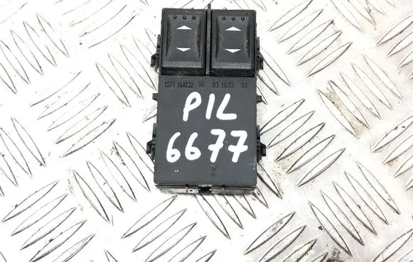 Ford Mondeo Mk III Electric window control switch 1S7T14A132 03163303