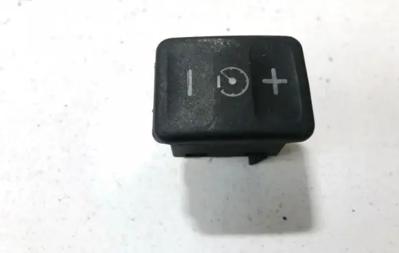 Rover 820 - 825 - 827 Cruise control switch yuf10064
