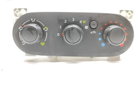 Renault Trafic III (X82) Air conditioning/heating control unit E1093050CH 3332018 30080061