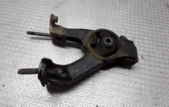 Toyota Avensis T250 Engine mount bracket
