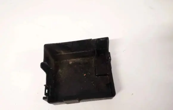 Mazda 626 Fuse box cover ge4t