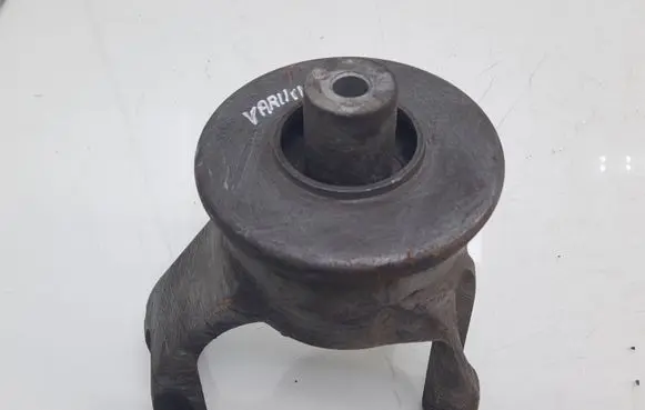 Volkswagen Transporter - Caravelle T5 Engine mount bracket 7H0199849AT
