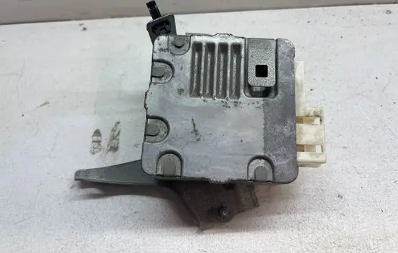 Toyota Yaris Power steering control unit/module 896500D180