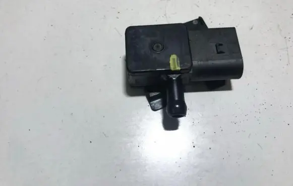 BMW 3 E90 E91 Air pressure sensor 780515201 7805152-01